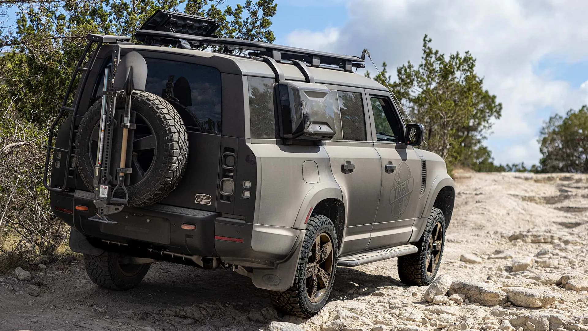 Sicherheit und Zuverlässigkeit im Gelände: Offroad Zubehör und Seilwinden von Techtradesystem