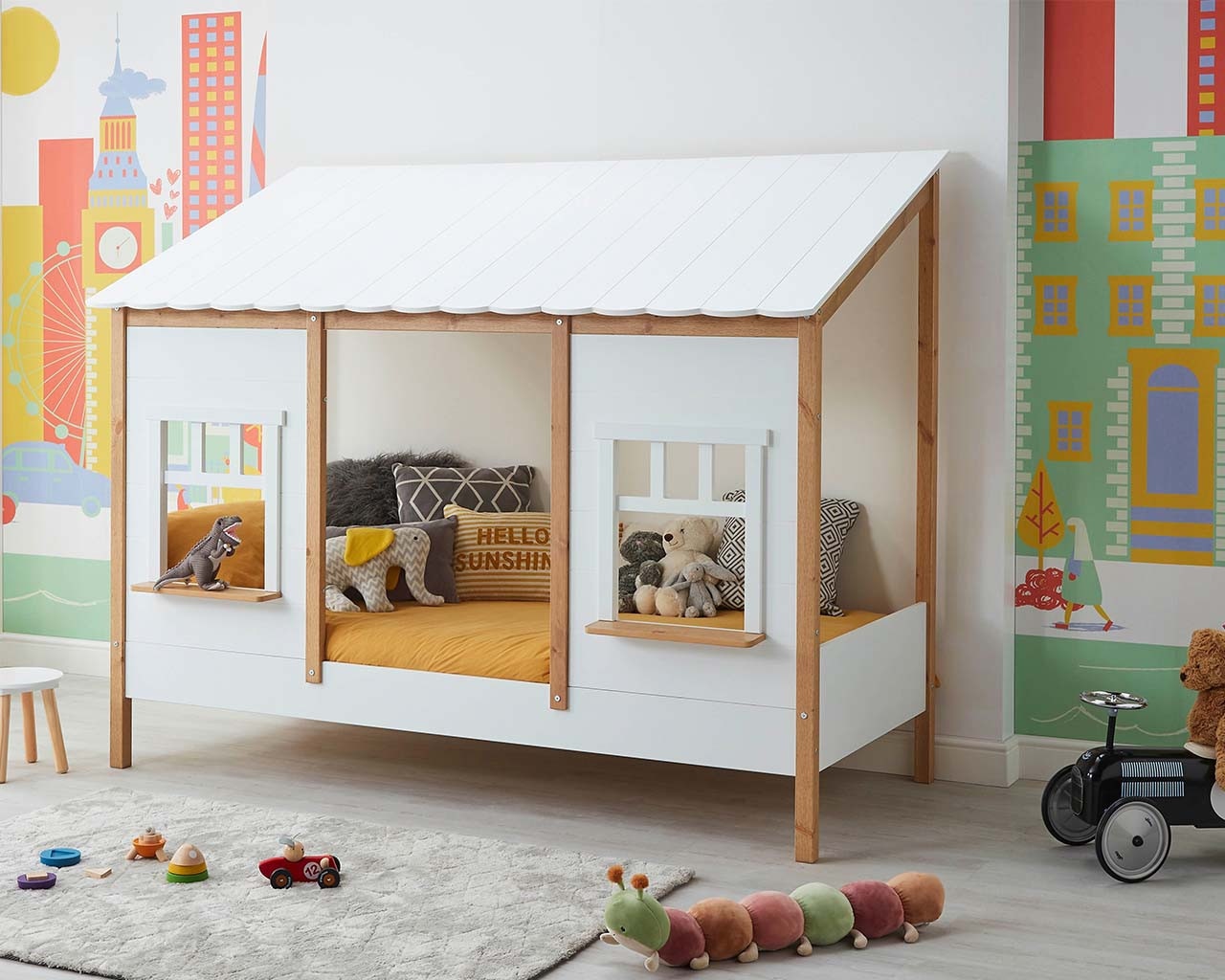 Spielerisch schlafen im Hausbett 120x200 aus hochwertigem Kiefernholz